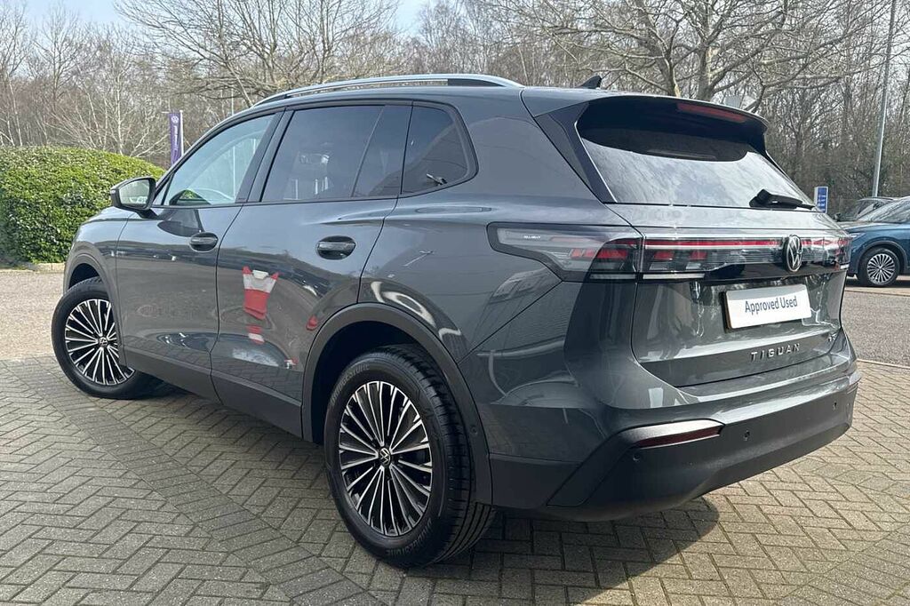 Volkswagen Tiguan 1.5 Etsi 150 Match Dsg 8 438 Miles DC24YNB  #3