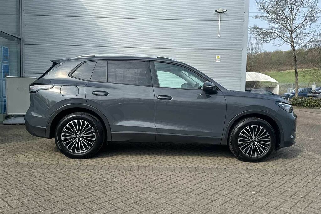 Volkswagen Tiguan 1.5 Etsi 150 Match Dsg 8 438 Miles DC24YNB  #4