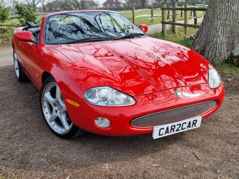 Jaguar XK8 Convertible Full Engine Red