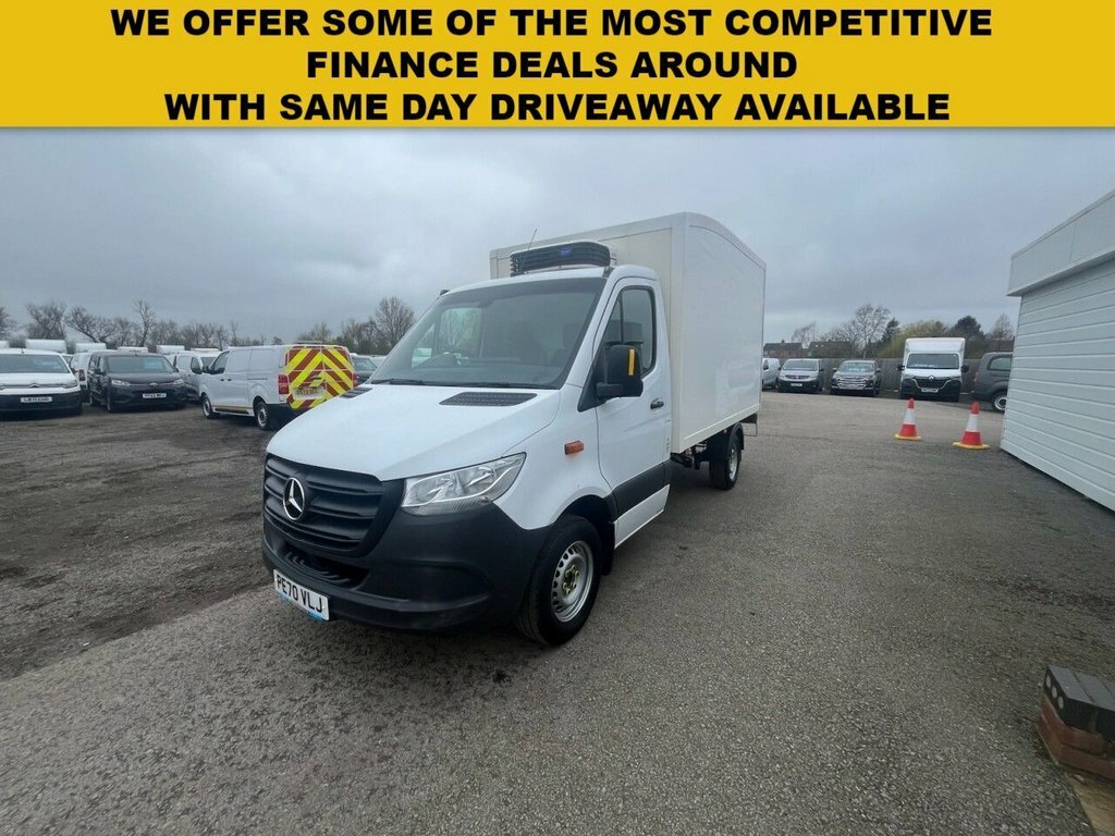 Mercedes-Benz Sprinter 2L Progressive White