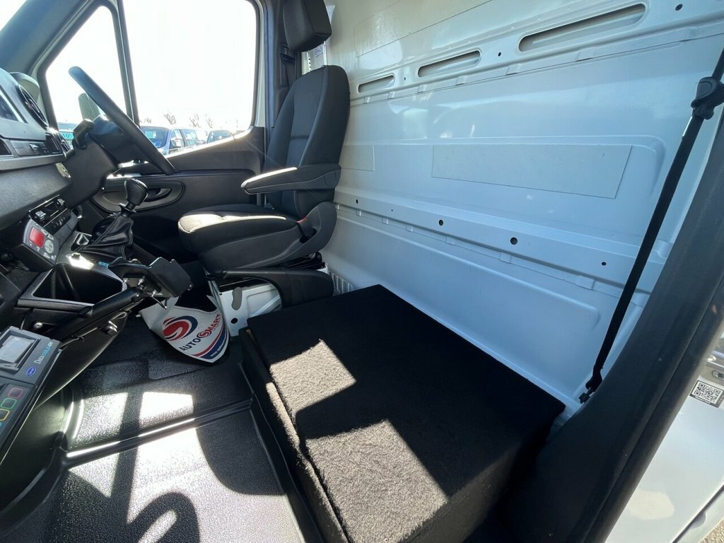 Mercedes-Benz Sprinter 2L Progressive NA72RZH White #2