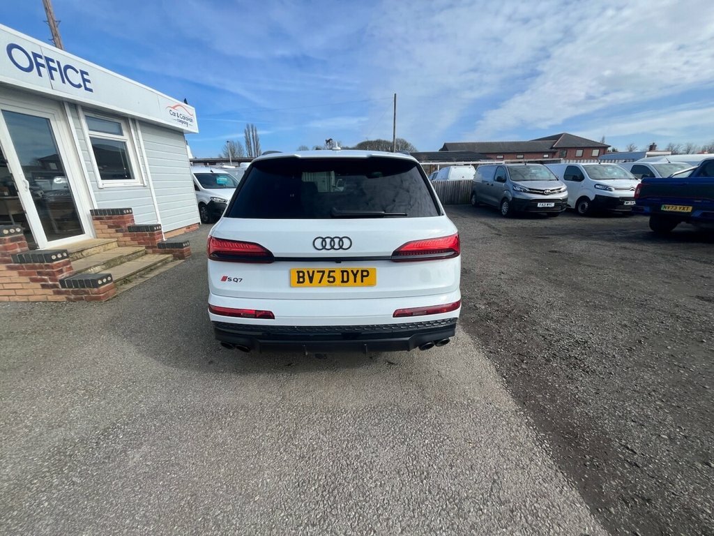 Audi SQ7 4L Black Edition BV75DYP White #4