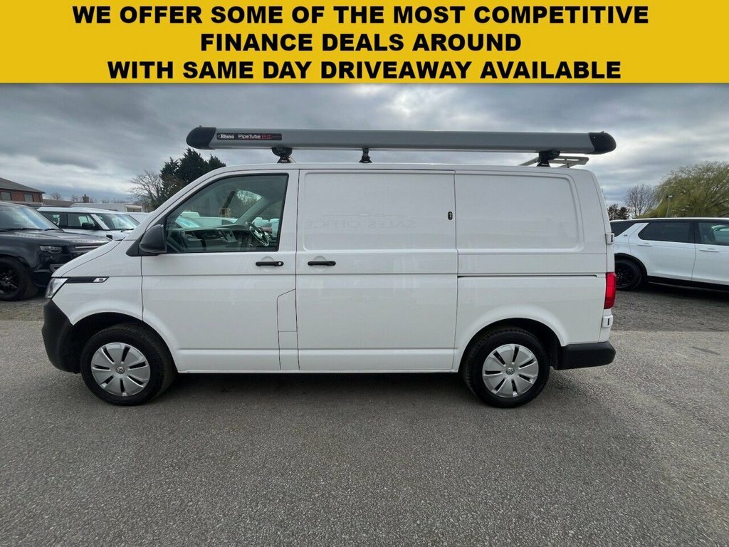 Volkswagen Transporter 2L Startline VO72ZVU White #2