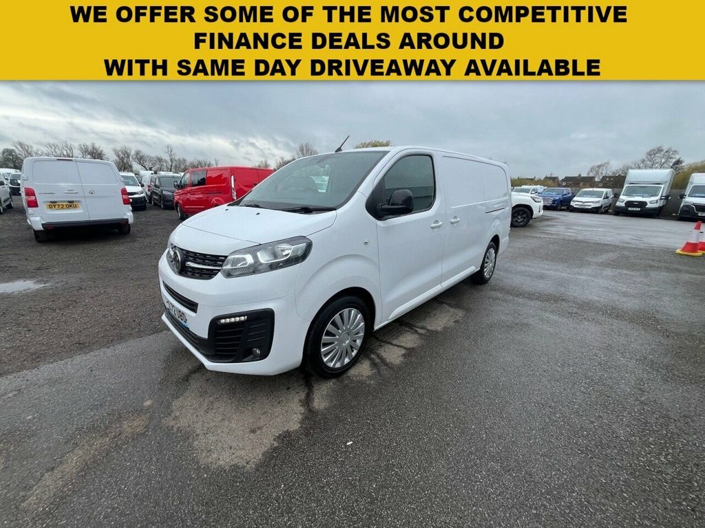 Vauxhall Vivaro 2L Pro 6Dr White