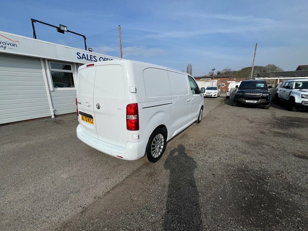 Vauxhall Vivaro 1.5L Pro 6Dr DL72KYJ White #2