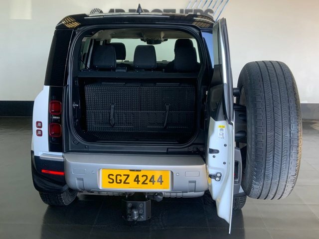 Land Rover Defender 110 D200 110 7 Seat YIG6082 White #5