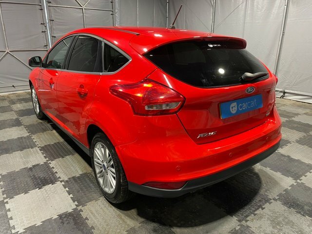 Ford Focus Ecoboost Zetec Edition Hatchback OY18UWF Red #5