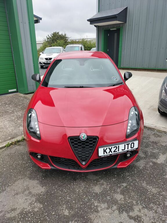 Alfa Romeo Giulietta Hatchback Tb Sprint 202121 Red