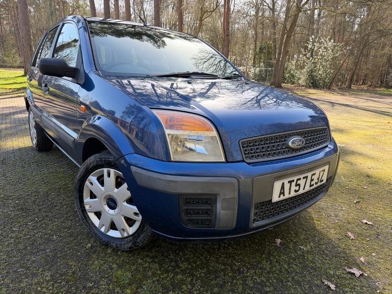 Ford Fusion Style Blue