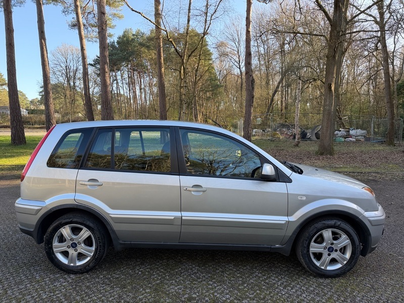 Ford Fusion Zetec Silver #5