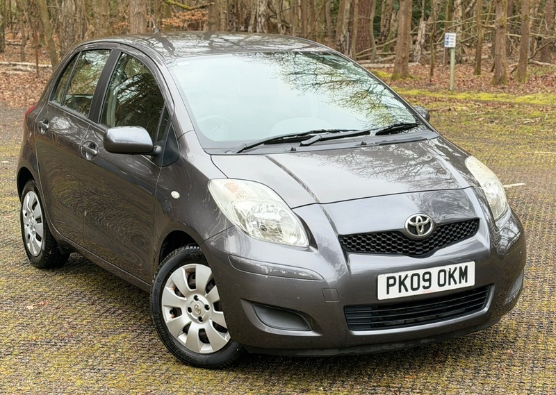 Toyota Yaris Vvt-i Tr Grey