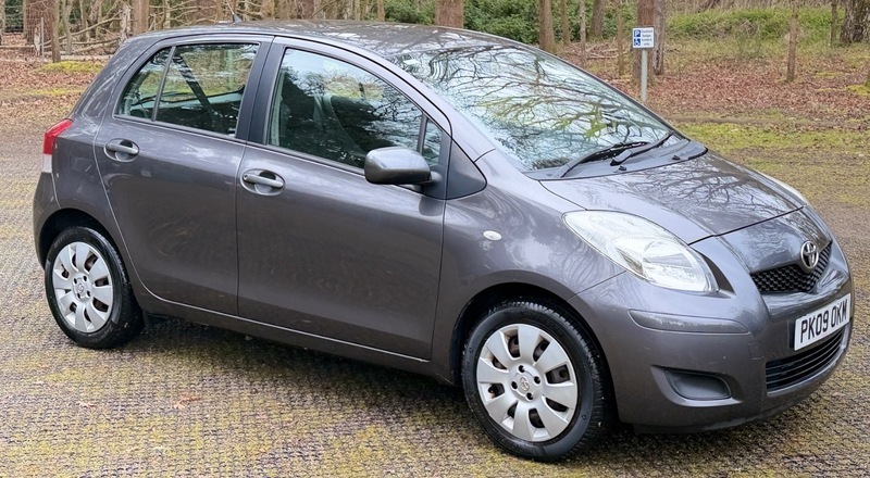 Toyota Yaris Vvt-i Tr Grey #6