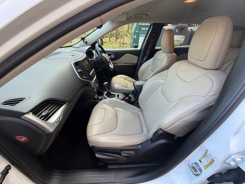 Jeep Cherokee M-jet II Limited EO65HZS White #3