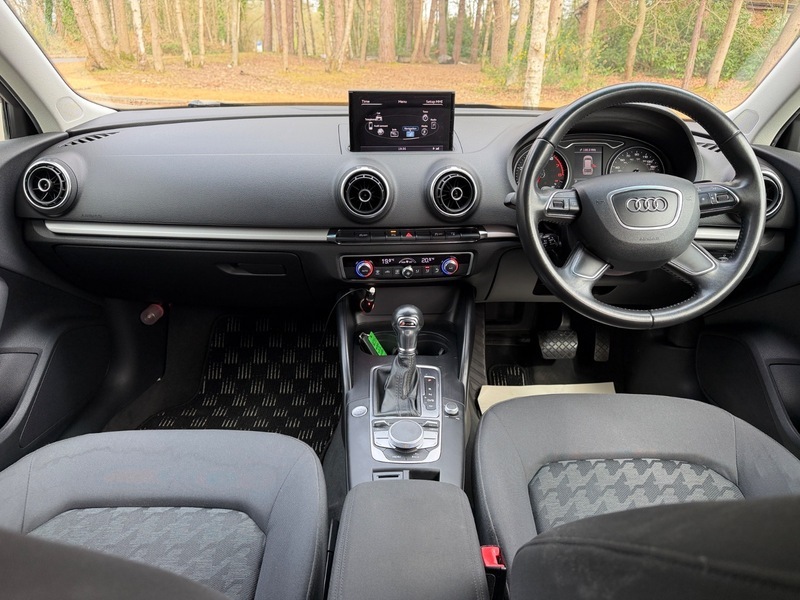 Audi A3 Hatchback RA14YCW White #3