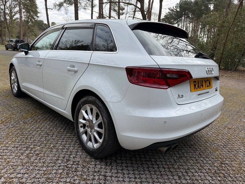 Audi A3 Hatchback RA14YCW White #5