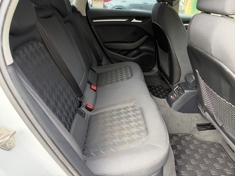 Audi A3 Hatchback RA14YCW White #4