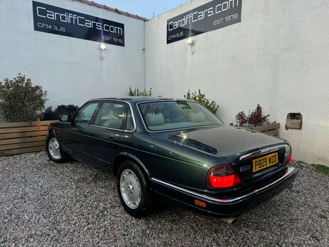Jaguar XJ 3.2 Executive Saloon 288 G K Green #6