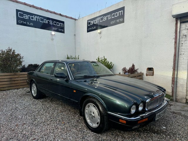 Jaguar XJ 3.2 Executive Saloon 288 G K Green