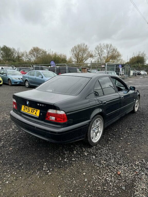BMW 5 Series 3.0 530I Se Saloon 257 G Km Black #2