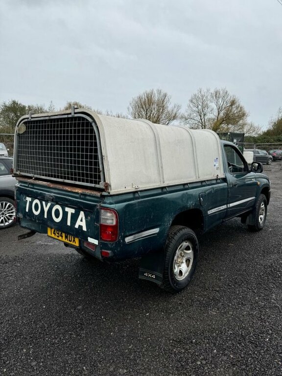 Toyota HILUX 2.4 250 Single Cab 4Wd Green #2