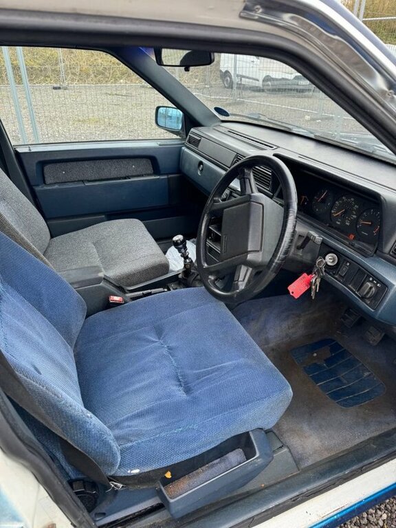 Volvo 740 2.0 Gl 111 Bhp White #3