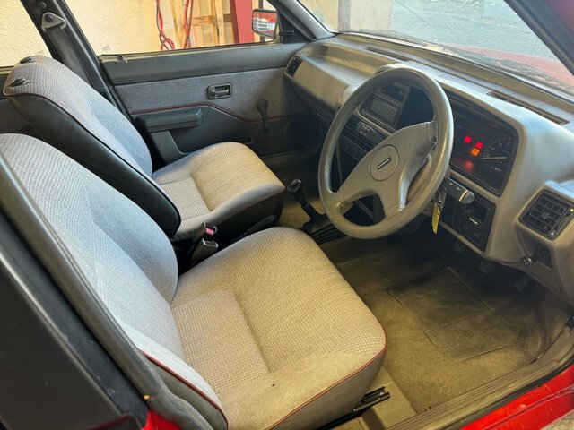 Rover  Maestro L White #3