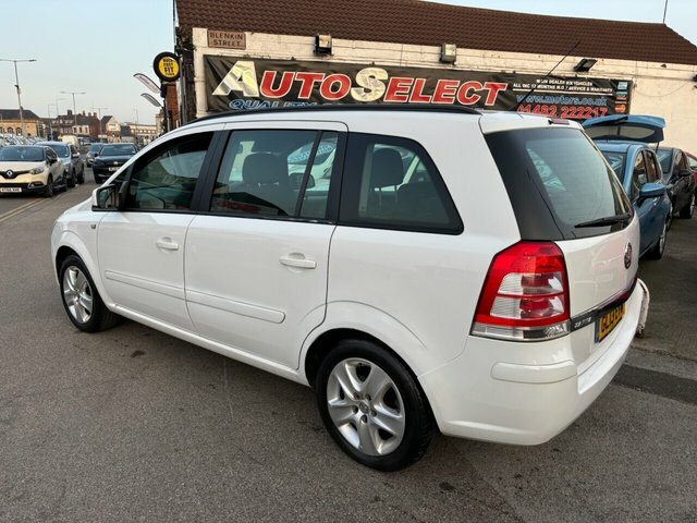 Vauxhall Zafira Mpv GL13EVW White #6