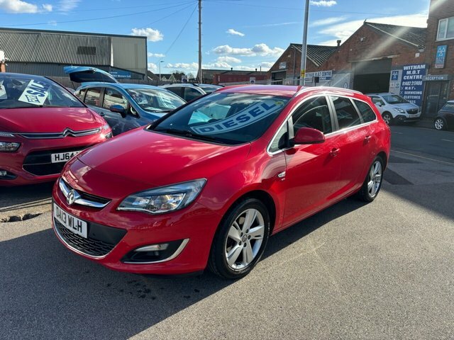Vauxhall Astra Estate DA13WLH Red #4