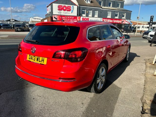 Vauxhall Astra Estate DA13WLH Red #6