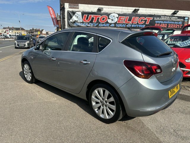 Vauxhall Astra Hatchback DU62YMR Silver #5