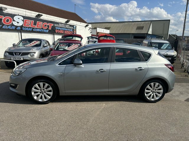 Vauxhall Astra Hatchback DU62YMR Silver #4