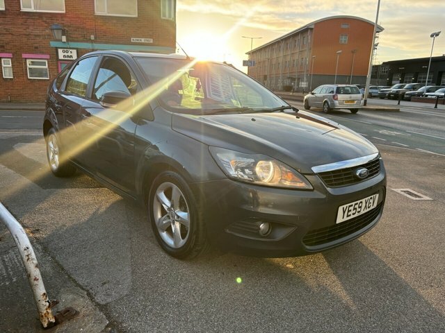 Ford Focus Hatchback YE59XCV Grey #3