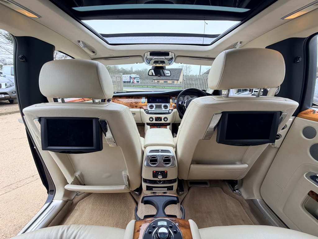 Rolls-Royce Ghost 6.6 V12 Saloon Euro 5 563 Bhp White #4