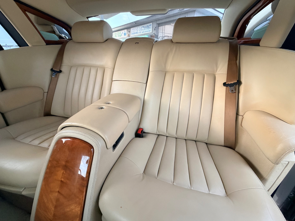 Rolls-Royce Phantom 6.7 V12 Saloon Euro 3 453 Bhp Grey #4