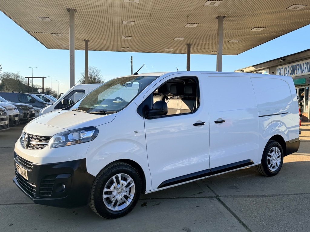 Vauxhall Vivaro 2.0 Turbo D 3100 Dynamic Panel Van 6Dr Manu FE70HNA White #5