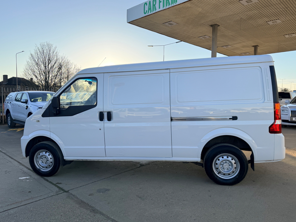 DFSK EC35 Mpv White #28