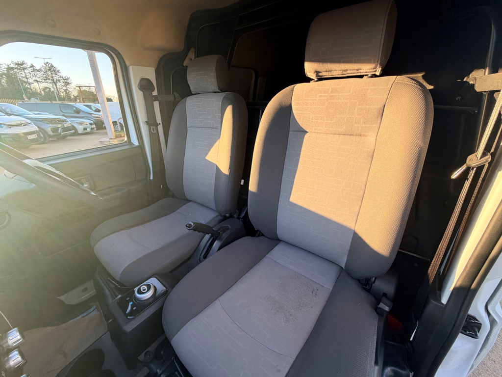 DFSK EC35 Mpv White #48