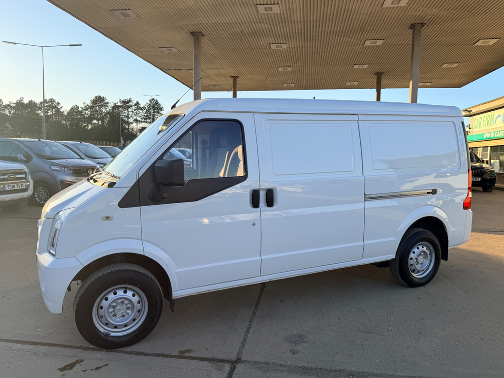 DFSK EC35 Mpv White #31