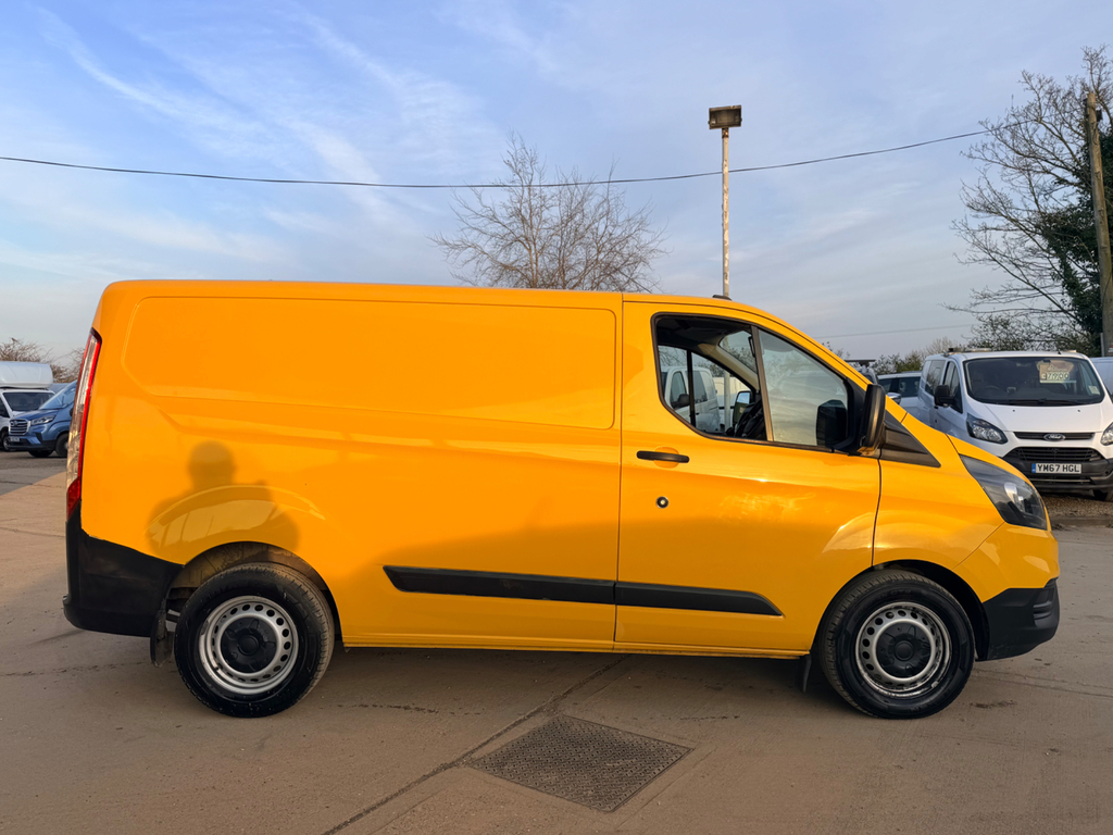 Ford Transit Custom 2.0 340 Ecoblue Leader Panel Van LB22KHX Yellow #2