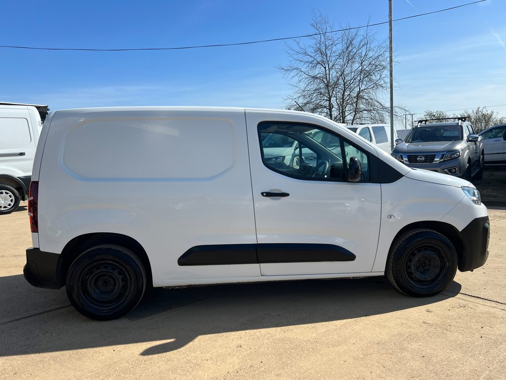 Citroen Berlingo 1.5 Bluehdi 650 Enterprise M Panel Van CK70ESY White #2