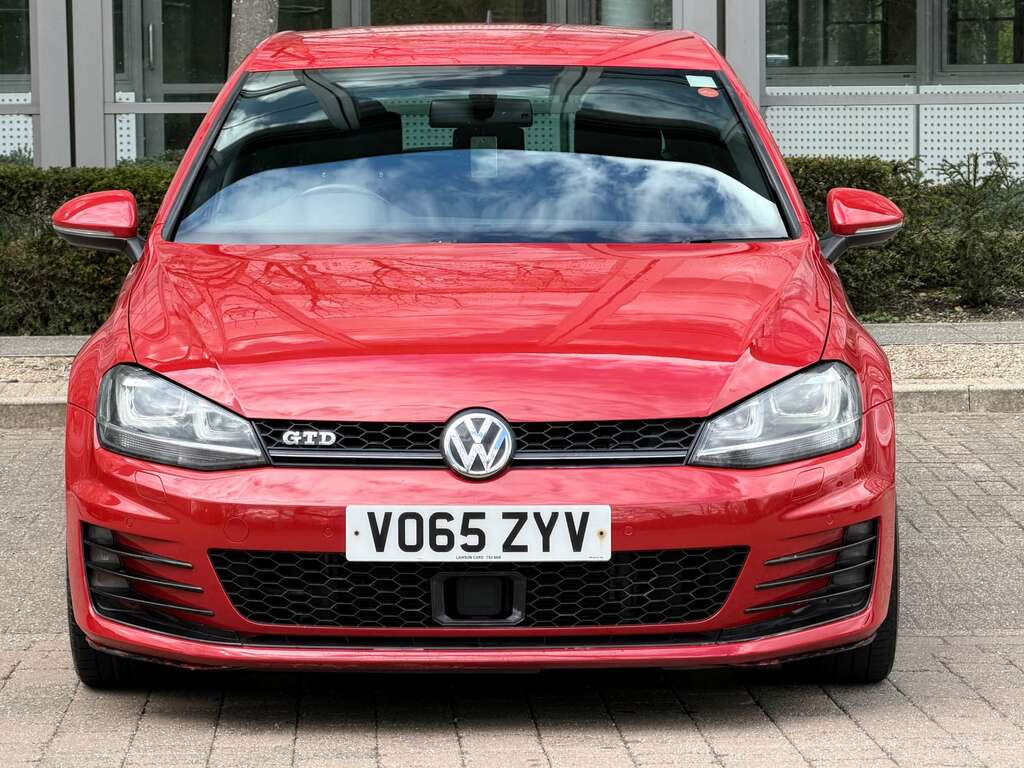 Volkswagen Golf 2.0 Golf Gtd VO65ZYV Red #3