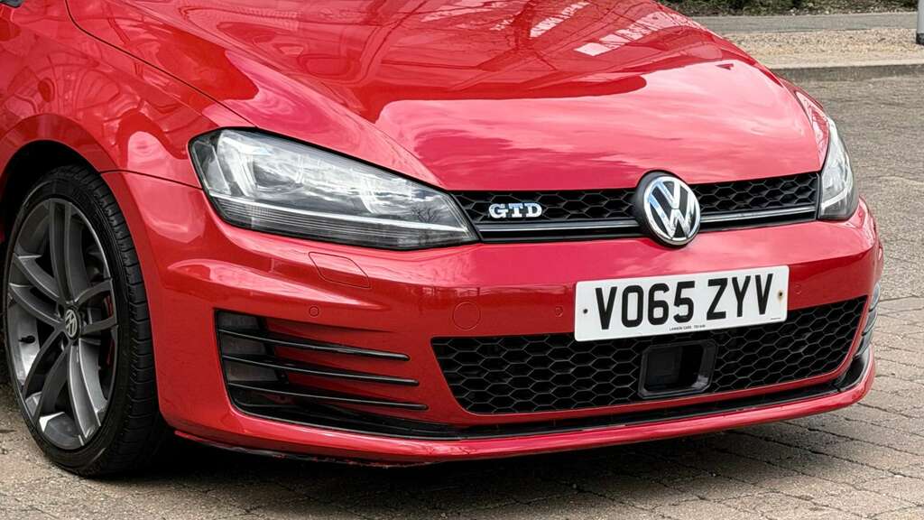 Volkswagen Golf 2.0 Golf Gtd VO65ZYV Red #5
