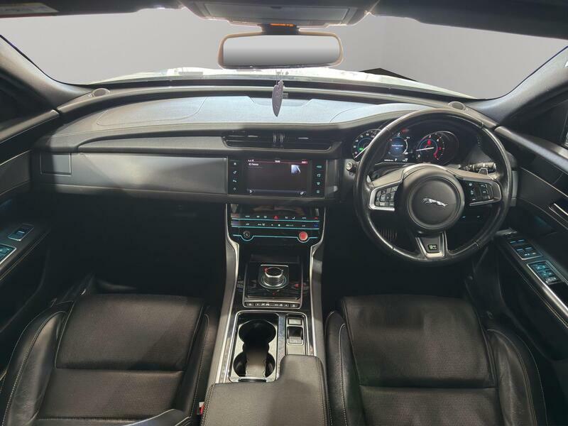 Jaguar XF 2.0D R-sport Sportbrake Awd Euro 6 S S OW18GMV #2