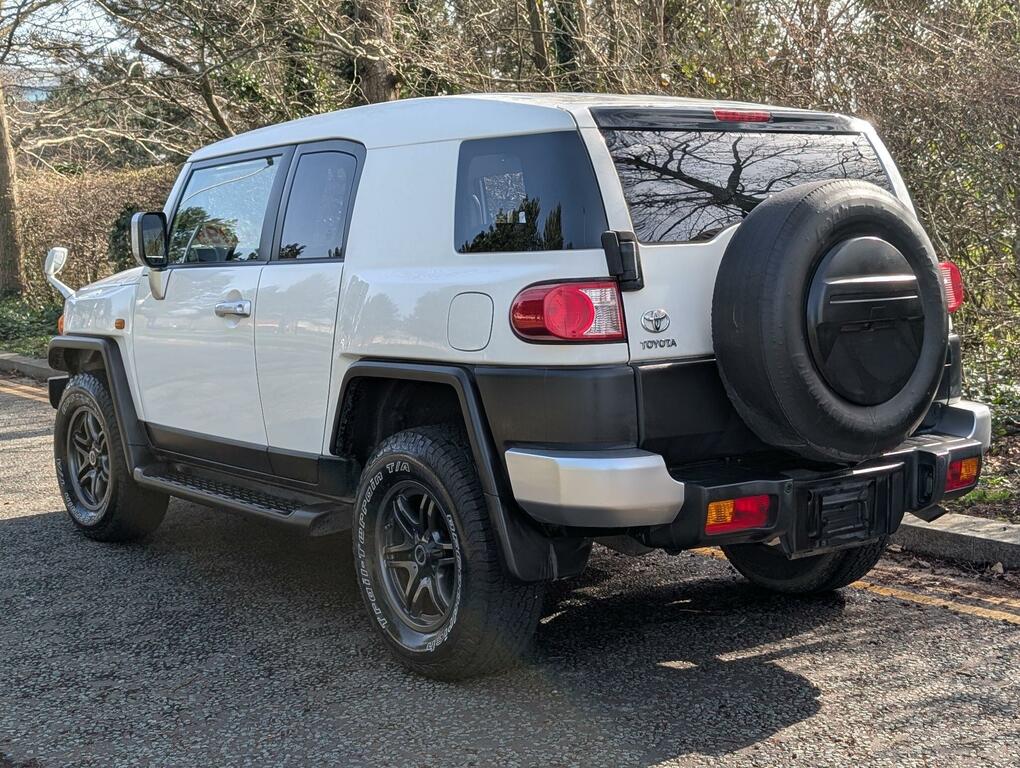 Toyota FJ Cruiser Original Spec.2016 Facelift.euro 6. Ulez White #4