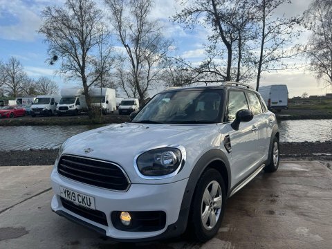 Mini Countryman 1.5 Countryman Cooper White
