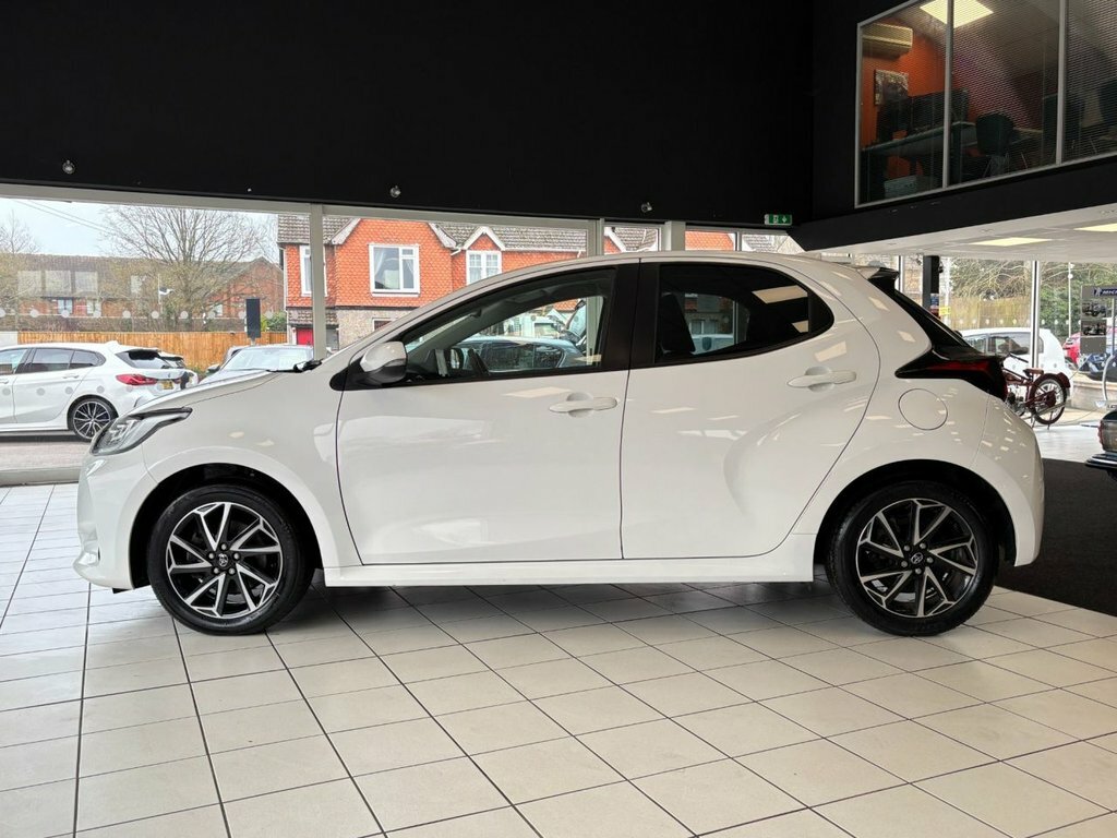 Toyota Yaris 1.5L Design SB71VDZ White #6