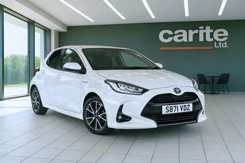 Toyota Yaris 1.5L Design White