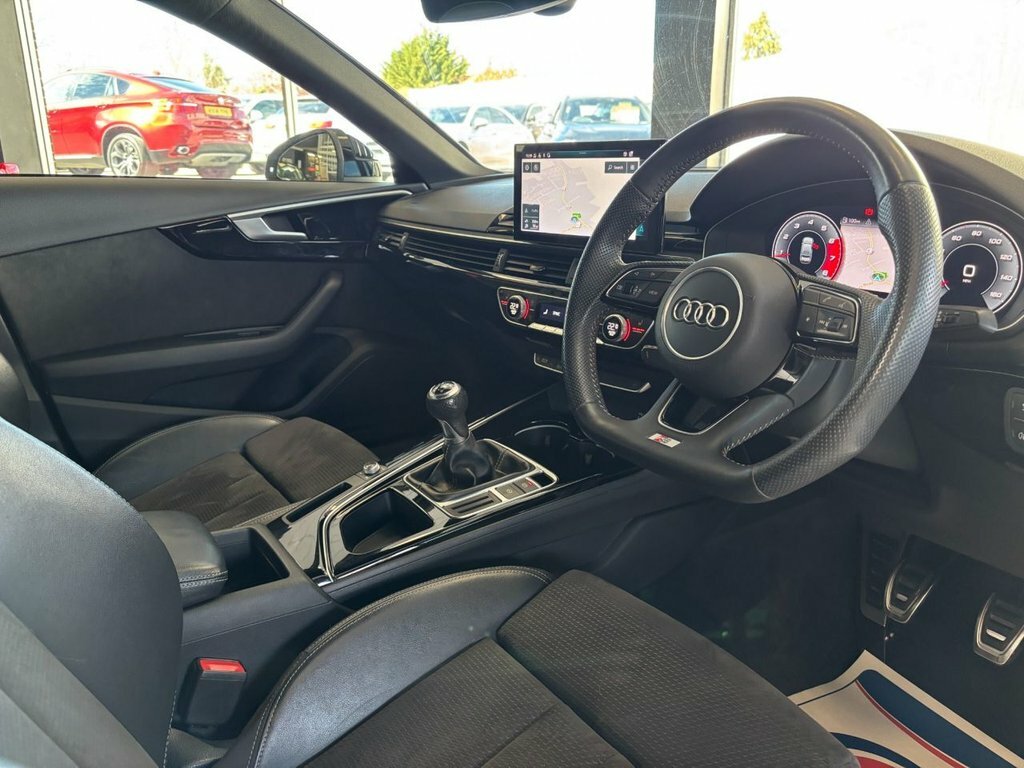 Audi A4 2L Black Edition White #2