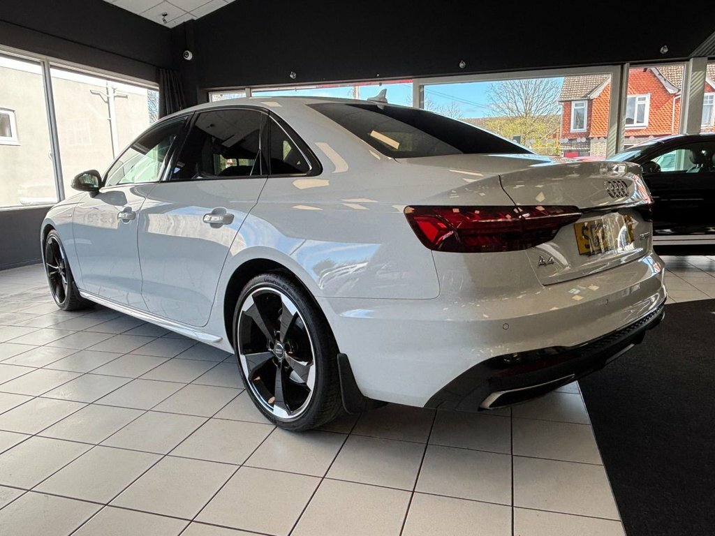 Audi A4 2L Black Edition White #6