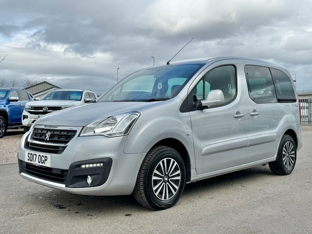 Peugeot Partner Tepee 1.6L Allure Silver #3